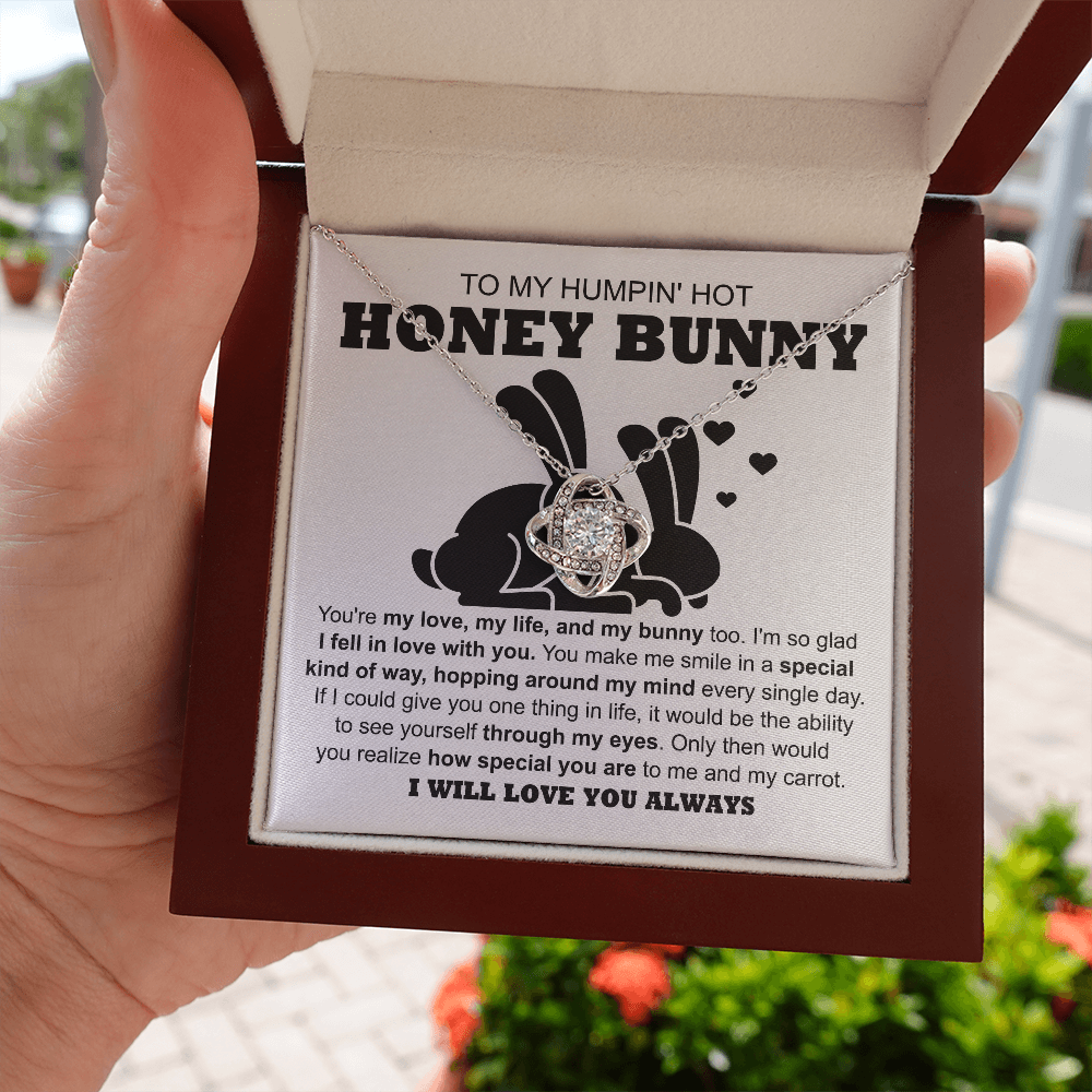 Soulmate-My Carrot-Love Knot Necklace