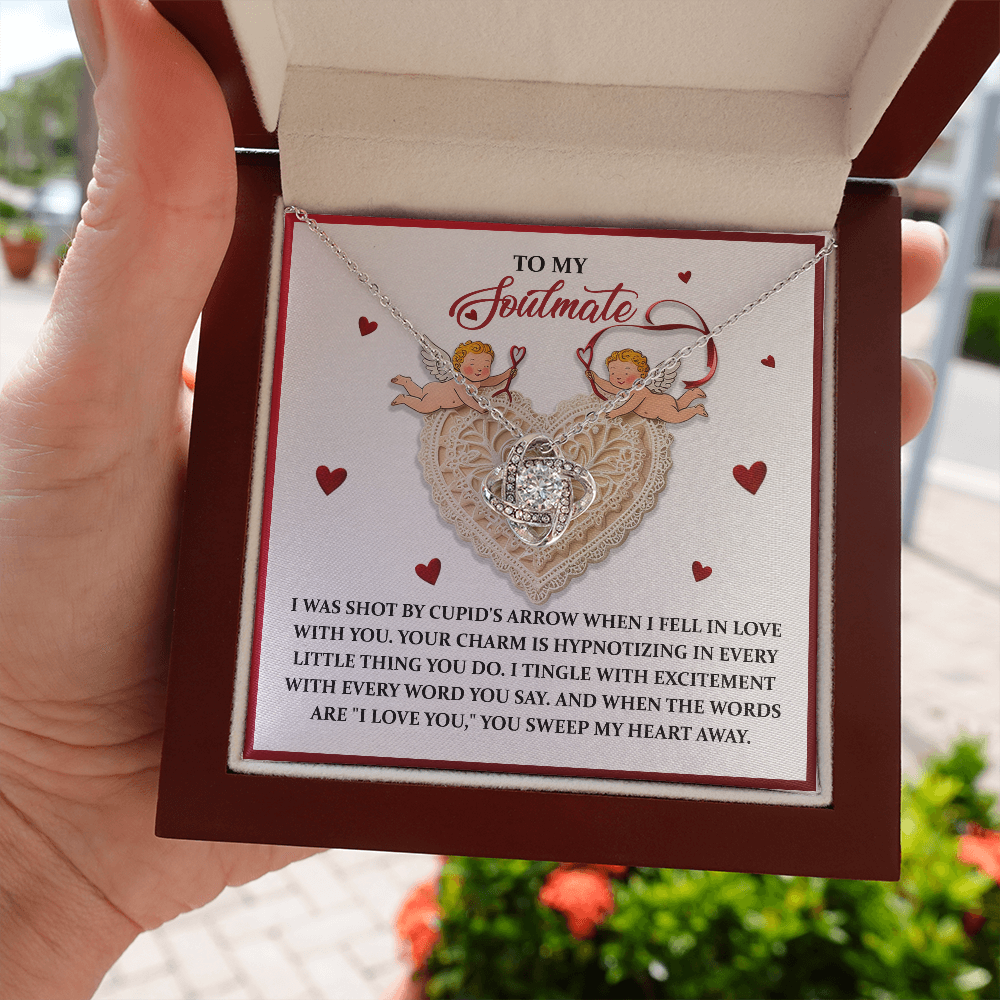 Soulmate:Sweep My Heart-Love Knot Necklace