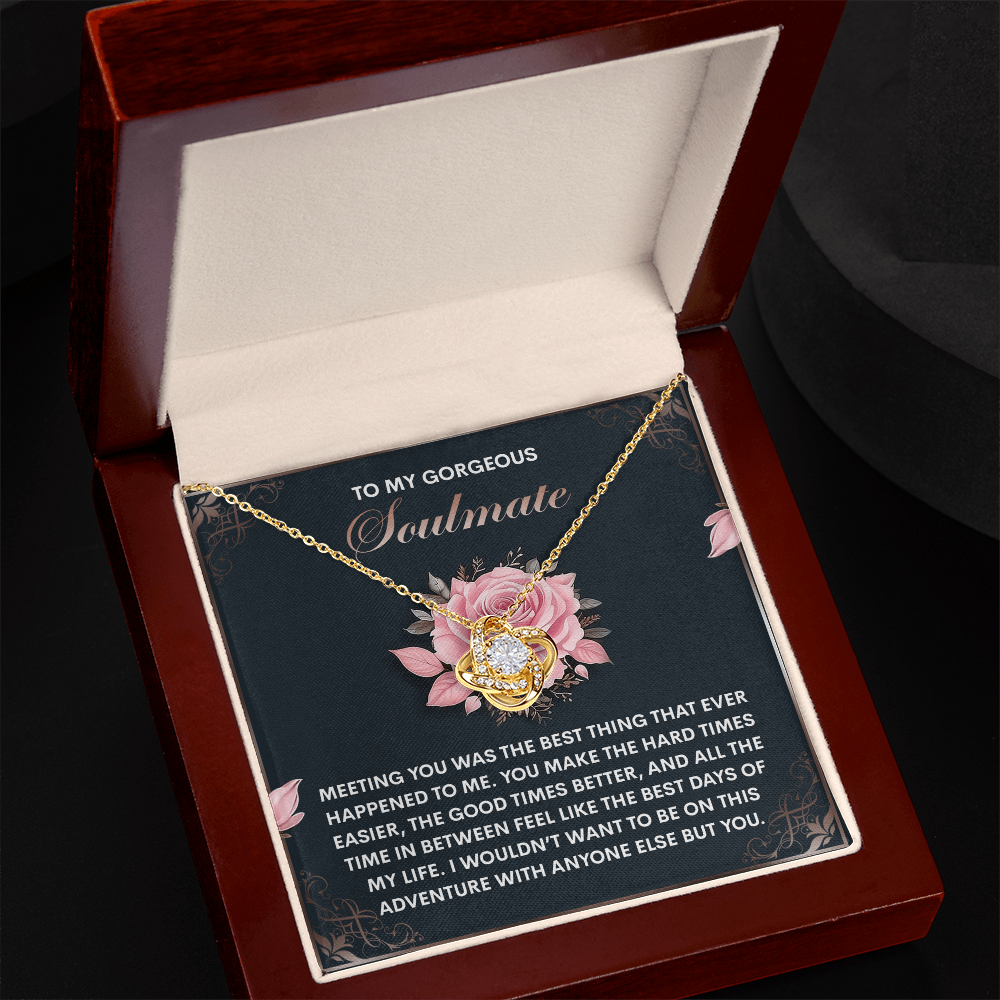 Soulmate:Best Day-Love Knot Necklace